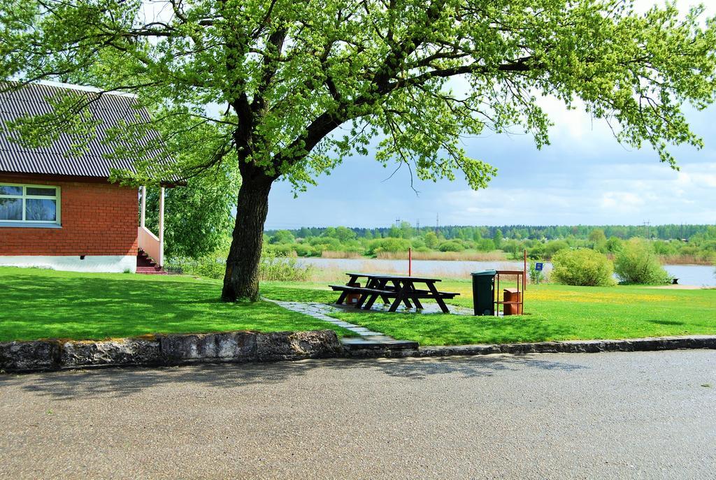 Riverside Motel Jelgava Quarto foto