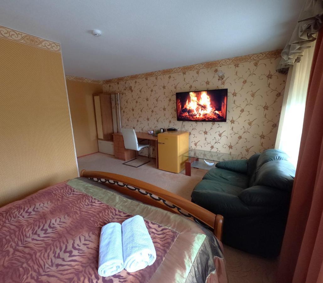 Riverside Motel Jelgava Exterior foto